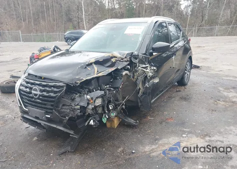 2022 Nissan Kicks Sv Xtronic Cvt z USA, uszkodzony, nr VIN 3N1CP5CV9NL477939